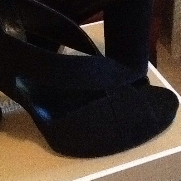 Michael Kors NWT real suede platform shoes - Picture 3 of 5